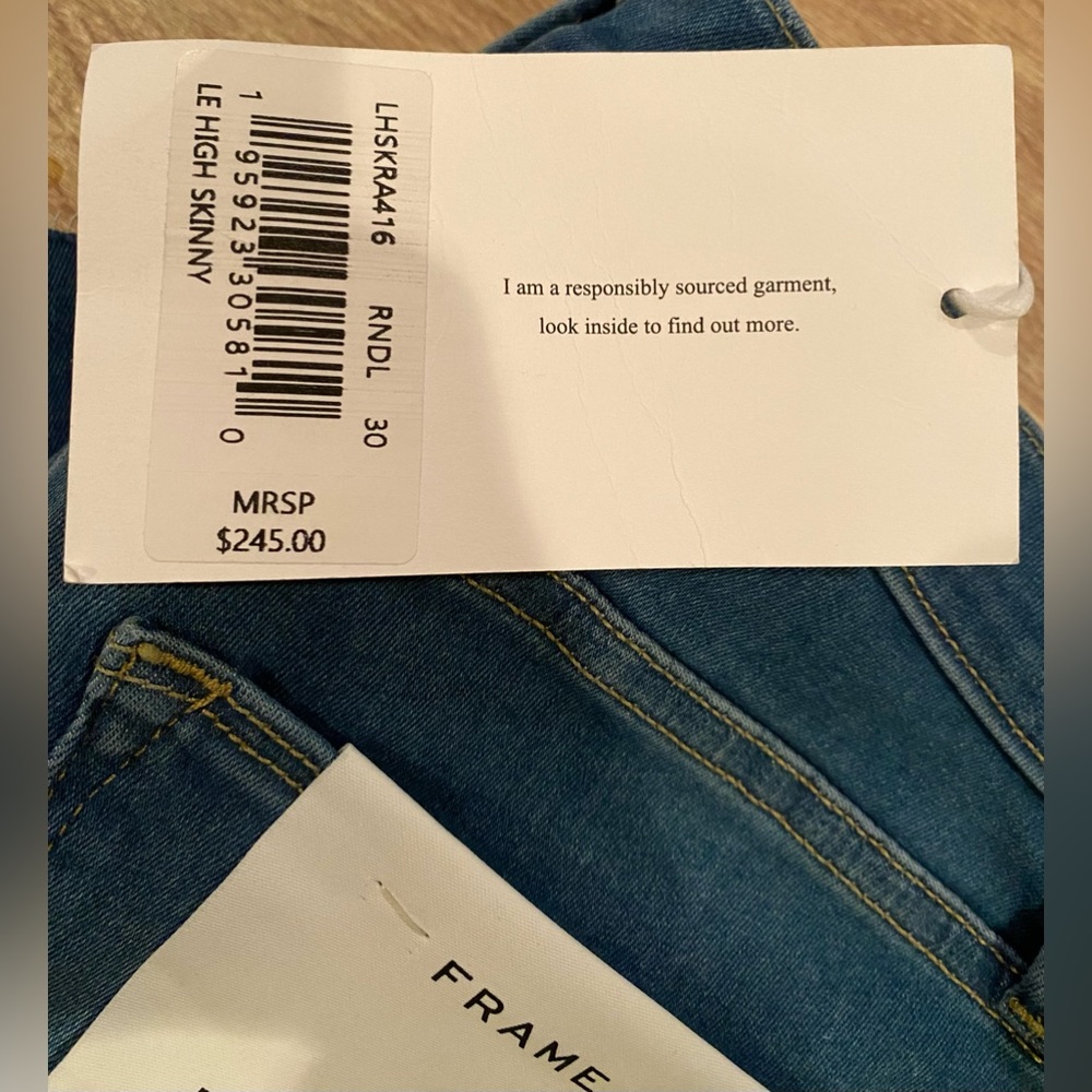Frame Denim - Picture 4 of 4